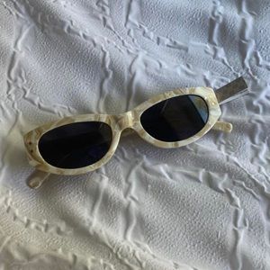 Lakota Marble Raie Sunglasses
